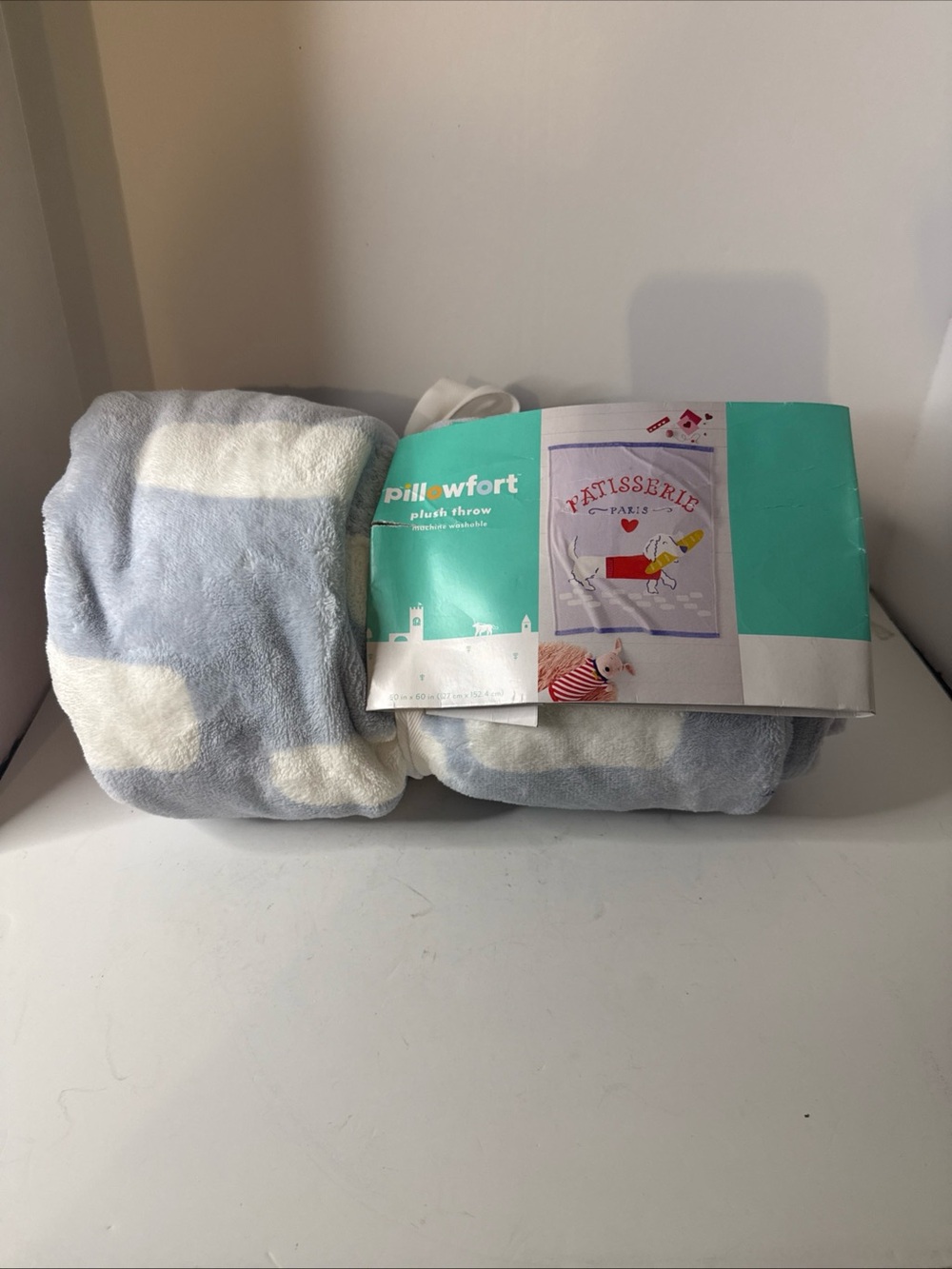 Pillowfort  Plush Throw Blanket - Light Blue & White